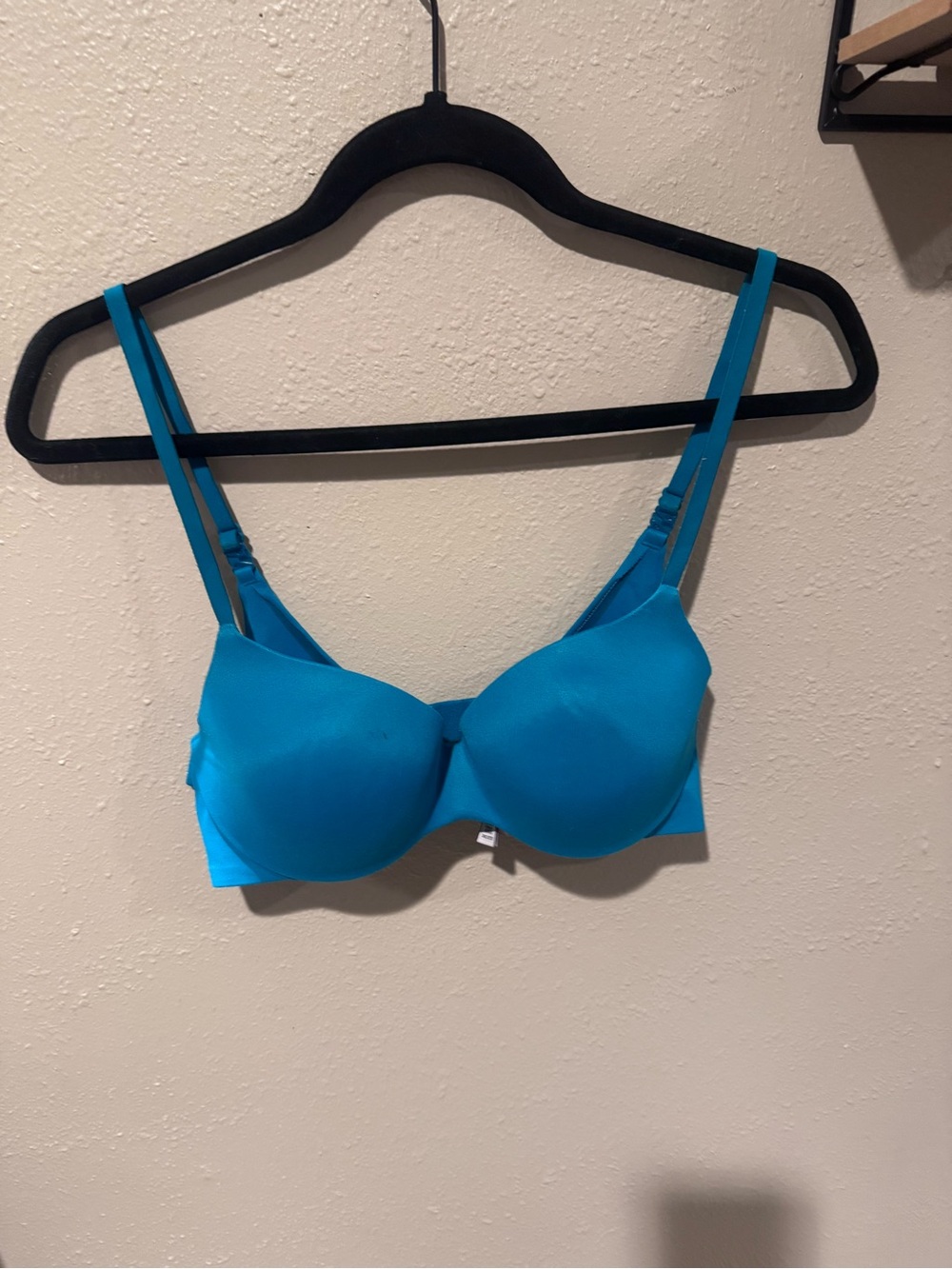 Victoria's Secret Smooth Molded Bra in Bright Teal